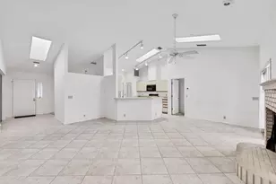 4816 79th Avenue Plaza E, Sarasota, FL 34243 - Photo 6