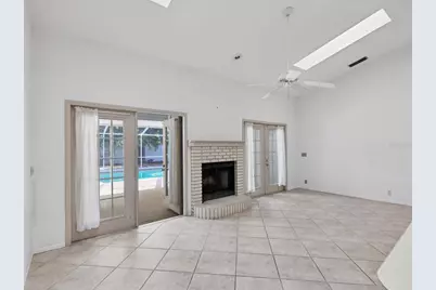 4816 79th Avenue Plaza E, Sarasota, FL 34243 - Photo 4