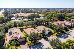 3820 80th Dr E, Sarasota, FL 34243 - Photo 6
