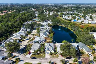 7833 Ontario St Cir, Sarasota, FL 34243 - Photo 2