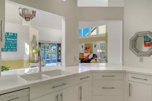 7833 Ontario St Cir, Sarasota, FL 34243 - Photo 18