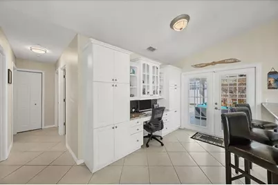 4525 Windsor Court E, Bradenton, FL 34203 - Photo 8