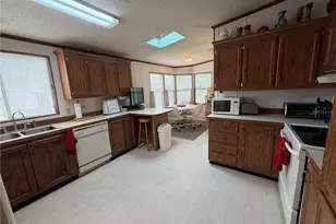 17 Meadowlark Cir, Ellenton, FL 34222 - Photo 4