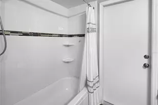 2042 Country Meadows Pl, Sarasota, FL 34235 - Photo 22