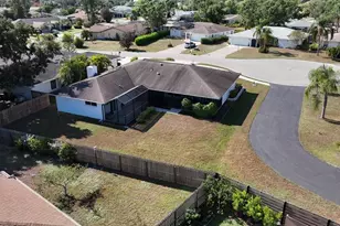2042 Country Meadows Pl, Sarasota, FL 34235 - Photo 26