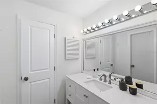 2812 Avenue B, Holmes Beach, FL 34217 - Photo 18