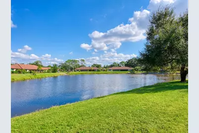 5450 Golf Pointe Drive, Sarasota, FL 34243 - Photo 34