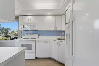 6415 Midnight Pass Road #310, Sarasota, FL 34242 - Photo 18