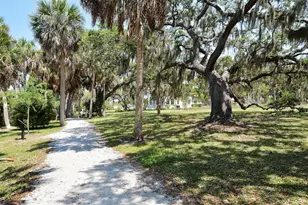 2657 Riverbluff Pkwy, Sarasota, FL 34231 - Photo 50