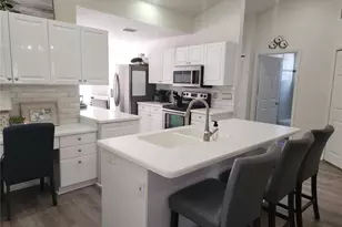 6503 Fairway Gardens Dr, Bradenton, FL 34203 - Photo 10