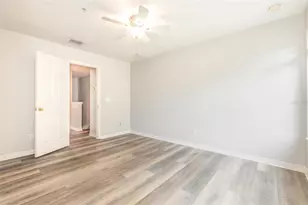 1125 Grantham Dr, Sarasota, FL 34234 - Photo 20