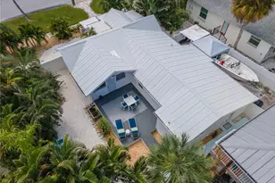 701 Broadway St, Longboat Key, FL 34228 - Photo 22