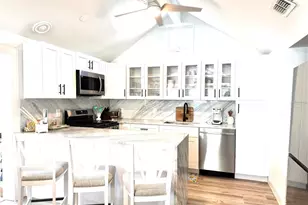 701 Broadway St, Longboat Key, FL 34228 - Photo 6