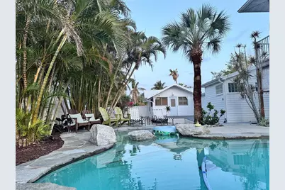 701 Broadway Street, Longboat Key, FL 34228 - Photo 32