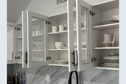 701 Broadway Street, Longboat Key, FL 34228 - Photo 8