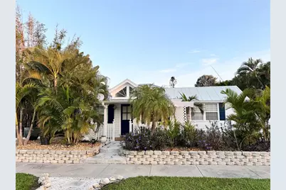 701 Broadway Street, Longboat Key, FL 34228 - Photo 2