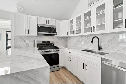 701 Broadway Street, Longboat Key, FL 34228 - Photo 12