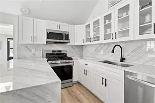 701 Broadway St, Longboat Key, FL 34228 - Photo 12