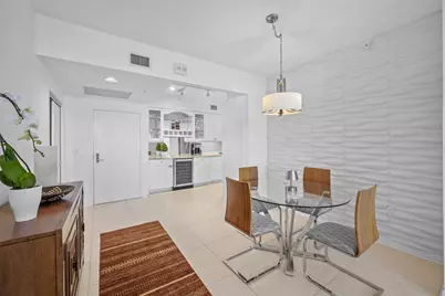 1800 Benjamin Franklin Drive #A1003, Sarasota, FL 34236 - Photo 4