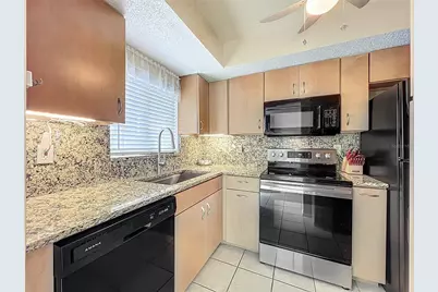 3783 Lake Bayshore Drive #H404, Bradenton, FL 34205 - Photo 4