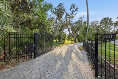 6511 Bayshore Road, Palmetto, FL 34221 - Photo 4