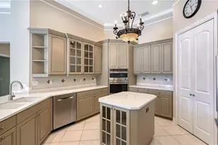 1994 Tom Morris Dr, Sarasota, FL 34240 - Photo 12