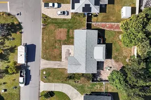 3621 Glen Ridge Ln, Sarasota, FL 34233 - Photo 32