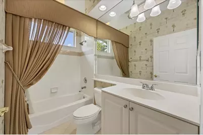 7915 Warwick Gardens Lane, University Park, FL 34201 - Photo 22