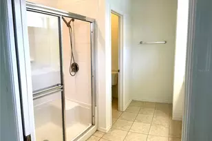 295 Fareham Dr, Venice, FL 34293 - Photo 10