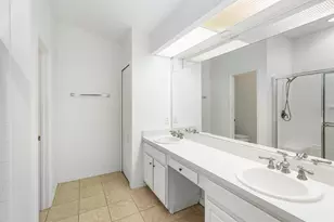 295 Fareham Dr, Venice, FL 34293 - Photo 22