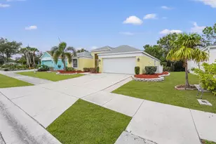 295 Fareham Dr, Venice, FL 34293 - Photo 42