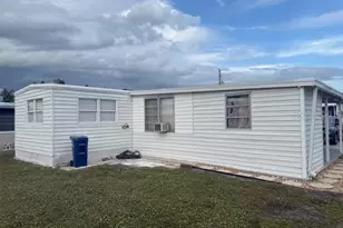 26 Siesta Cir W, Osprey, FL 34229 - Photo 10