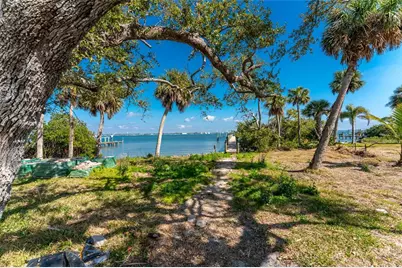 4025 Bay Oaks Circle, Englewood, FL 34223 - Photo 2