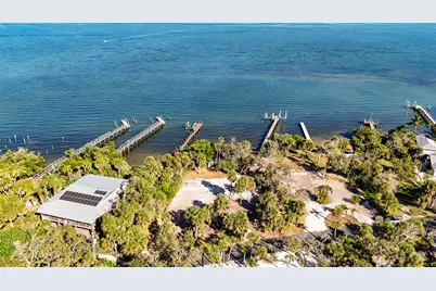 4025 Bay Oaks Circle, Englewood, FL 34223 - Photo 8