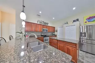 17706 Bridlewood Ct, Parrish, FL 34219 - Photo 10