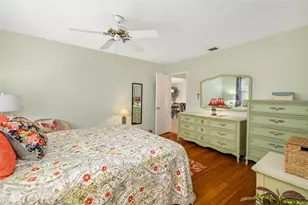 5486 Riverbluff Cir, Sarasota, FL 34231 - Photo 24