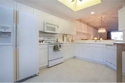 5300 Hyland Hills Avenue #U2016, Sarasota, FL 34241 - Photo 22