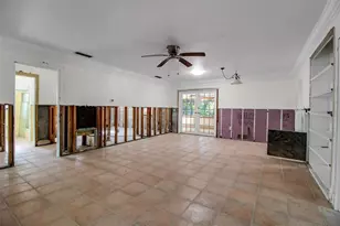 144 Garden Ln, Sarasota, FL 34242 - Photo 6