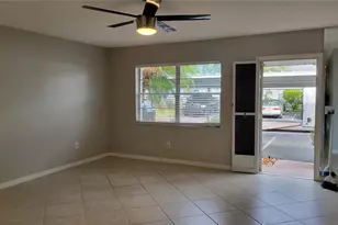 1102 Halton Ct, Sun City Center, FL 33573 - Photo 4