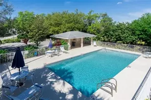 295 Fareham Dr, Venice, FL 34293 - Photo 2