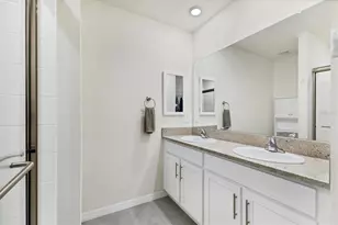 3293 Hilltop Cir, Bradenton, FL 34211 - Photo 12