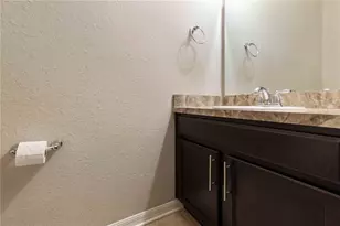 1218 Grantham Dr, Sarasota, FL 34234 - Photo 36