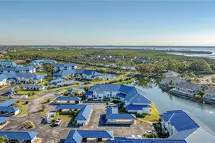 983 Sandpiper Cir, Bradenton, FL 34209 - Photo 2