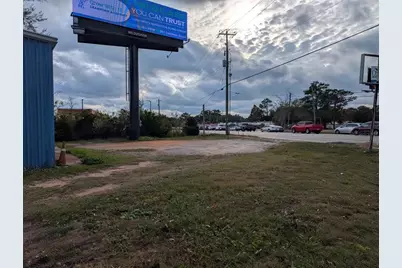 835 N Ferdon Boulevard, Crestview, FL 32536 - Photo 12