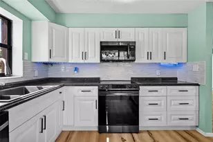 6061 Fairway Ln, Bradenton, FL 34210 - Photo 14