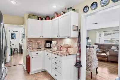 401 28th Street W, Bradenton, FL 34205 - Photo 16