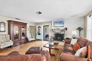 401 28th St W, Bradenton, FL 34205 - Photo 4