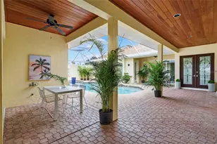 4237 Palacio Dr, Sarasota, FL 34238 - Photo 4