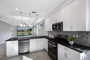 5197 Barnett Cir, Lakewood Ranch, FL 34211 - Photo 8