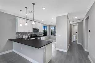 5197 Barnett Cir, Lakewood Ranch, FL 34211 - Photo 6